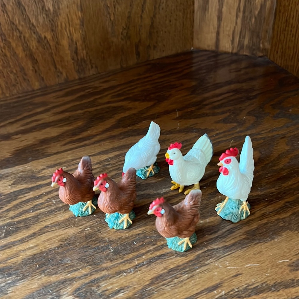 Vintage 1998 Schleich Germany Chicken Figurines. set of Six.